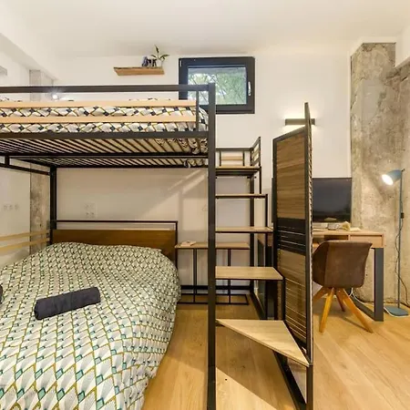 Loft Urban Garden: 4 People - Wifi Fiber - Terrace