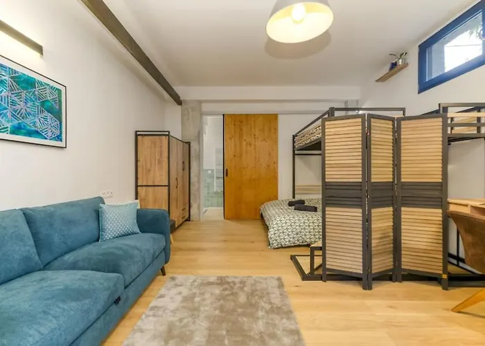 Loft Urban Garden: 4 People - Wifi Fiber - Terrace * Grenoble