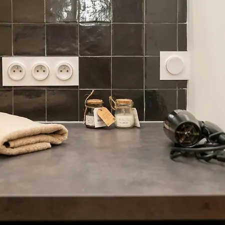 Апартаменти Loft Urban Garden: 4 People - Wifi Fiber - Terrace