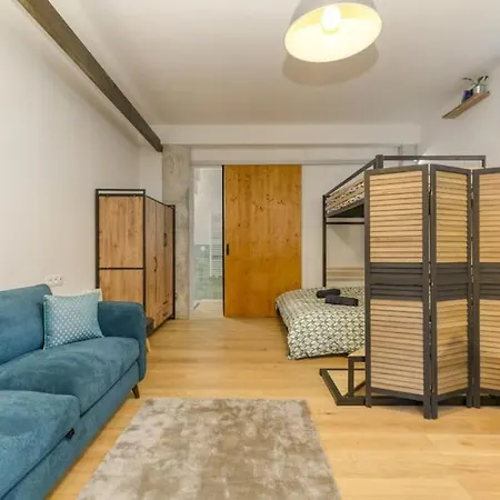 Loft Urban Garden: 4 People - Wifi Fiber - Terrace * Гренобль