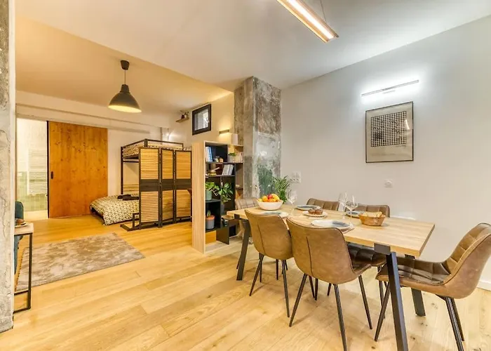 Loft Urban Garden: 4 People - Wifi Fiber - Terrace アパート *