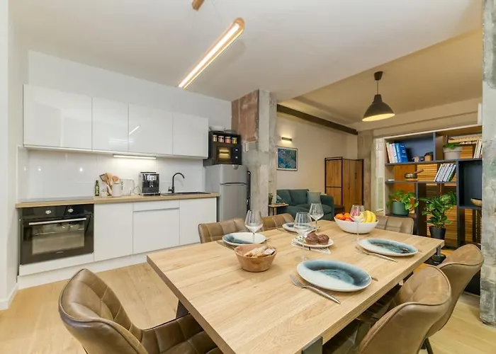 Loft Urban Garden: 4 People - Wifi Fiber - Terrace * グルノーブル